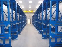 100% Pull Out Shelves 2000Kgs UDL